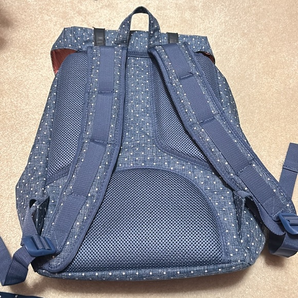 Herschel Little America Backpack 30L - Picture 2 of 8